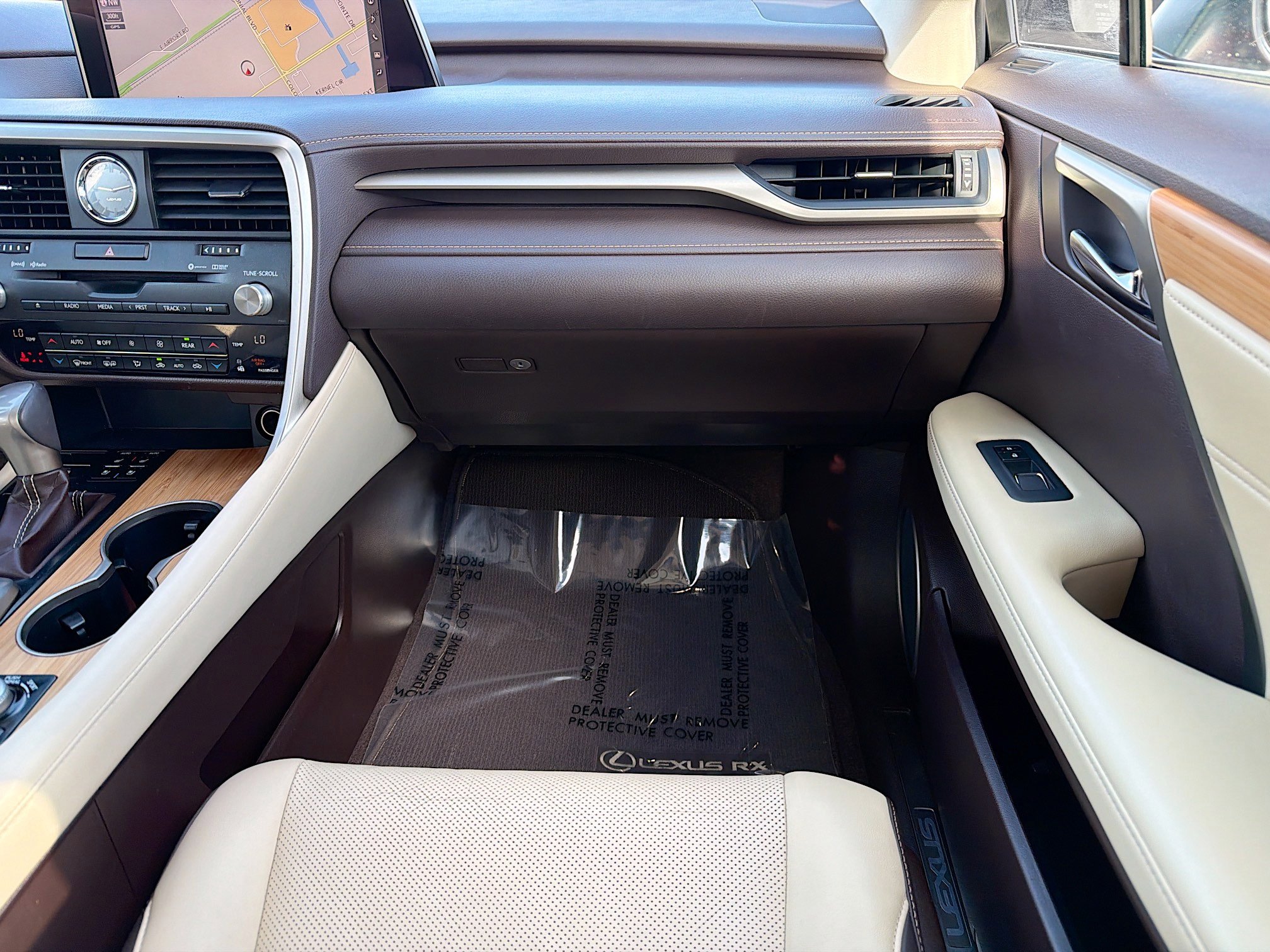 Used 2019 Lexus RX 350L FWD image 19