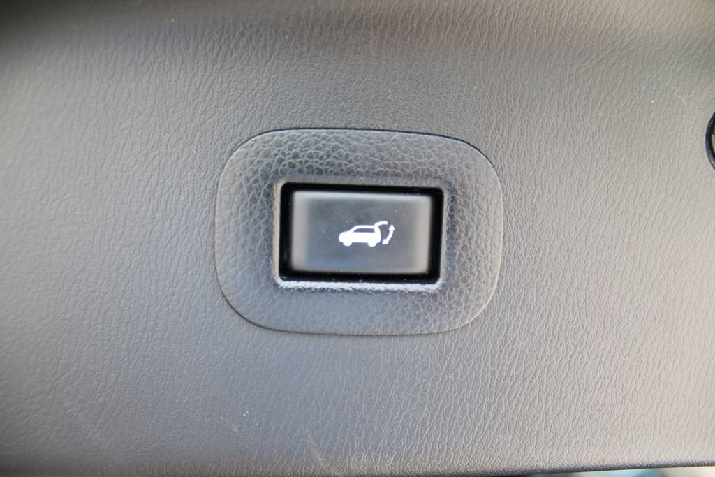 Used 2017 Nissan Armada Platinum w/ Captain Seat Package AWD/4WD image 39