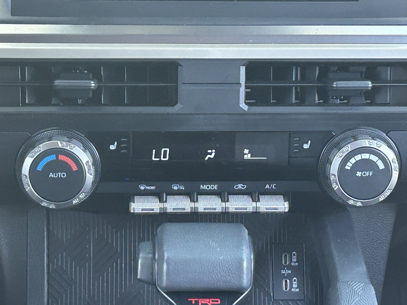Used 2025 Toyota Tacoma TRD Sport AWD/4WD image 19