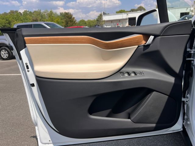 Used 2019 Tesla Model X 75D AWD/4WD image 10