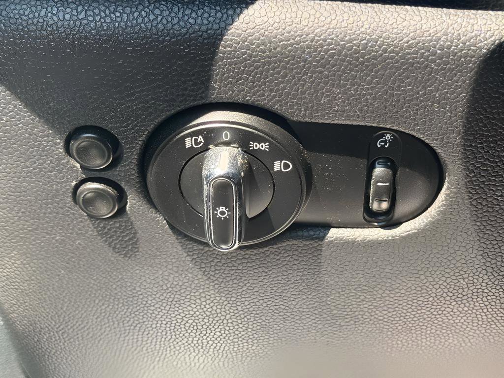 Used 2019 MINI Cooper S w/ Signature Upholstery Package image 15