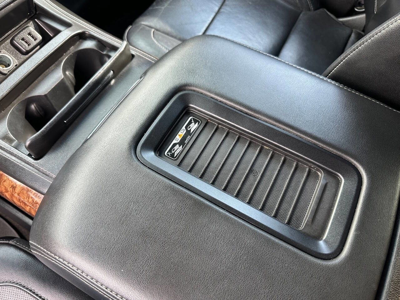 Used 2017 Chevrolet Tahoe Premier image 13