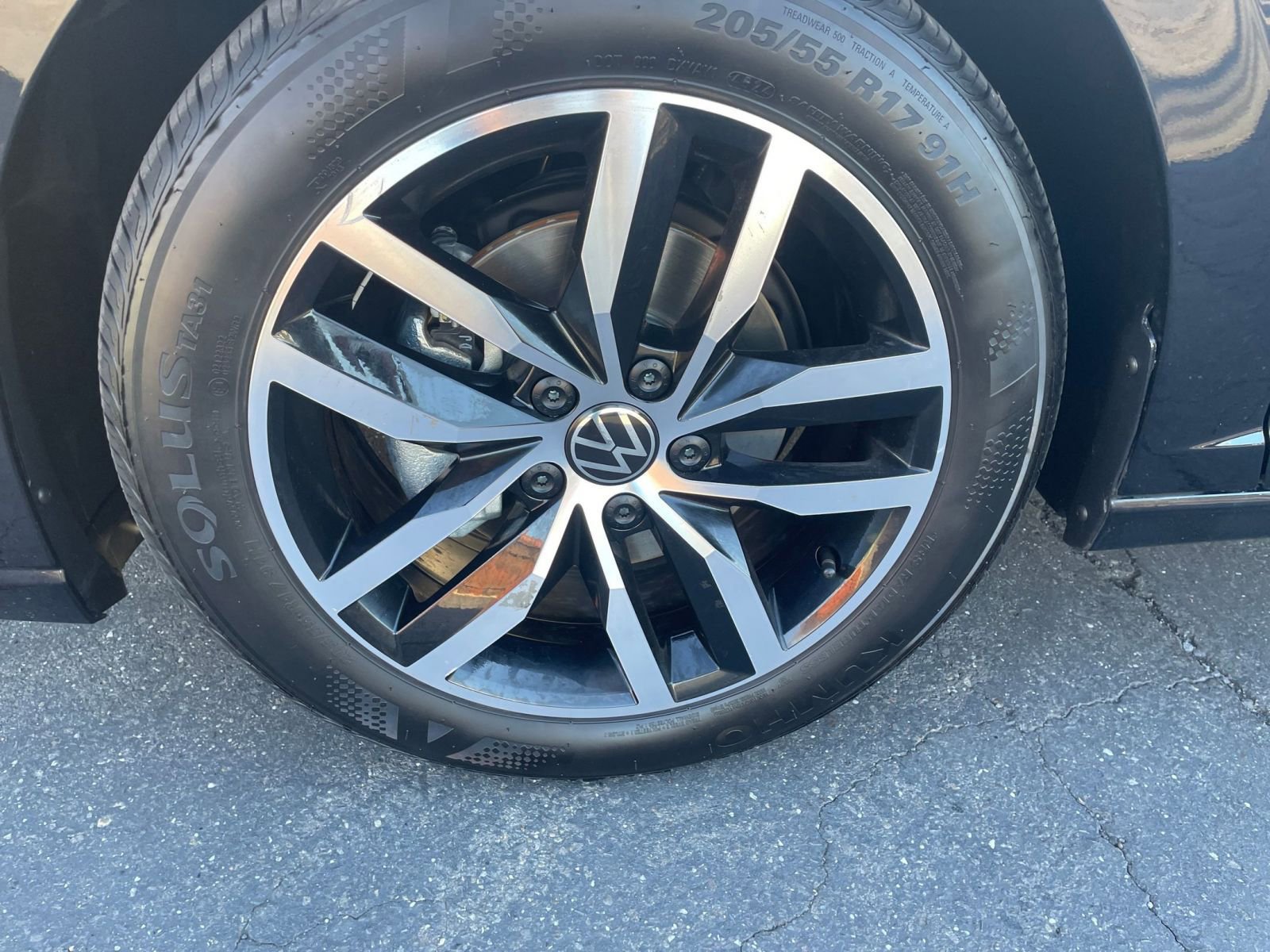 Used 2025 Volkswagen Jetta SE image 23