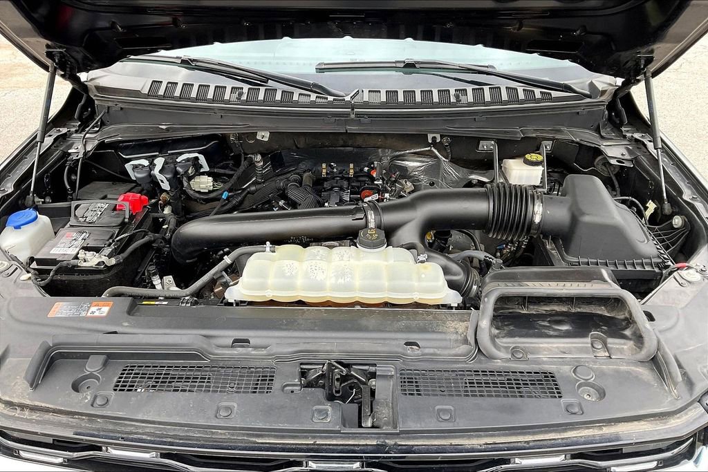 Used 2024 Ford Expedition Limited image 9