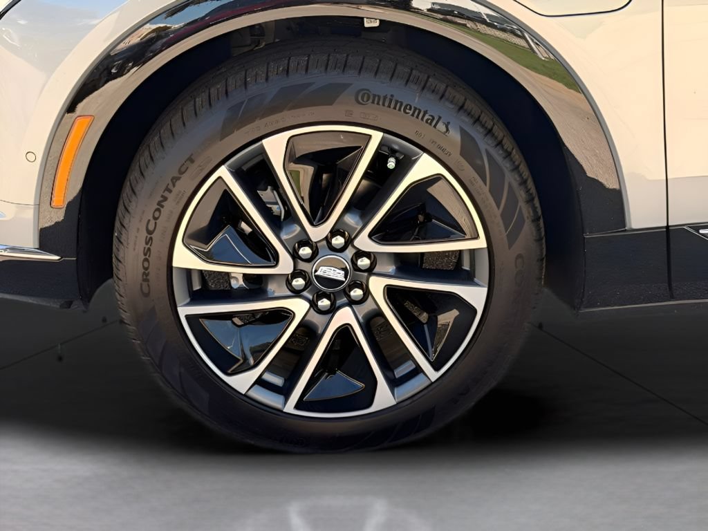 New 2027 Cadillac Optiq Sport w/ LPO, Floor Liner Package AWD/4WD image 4