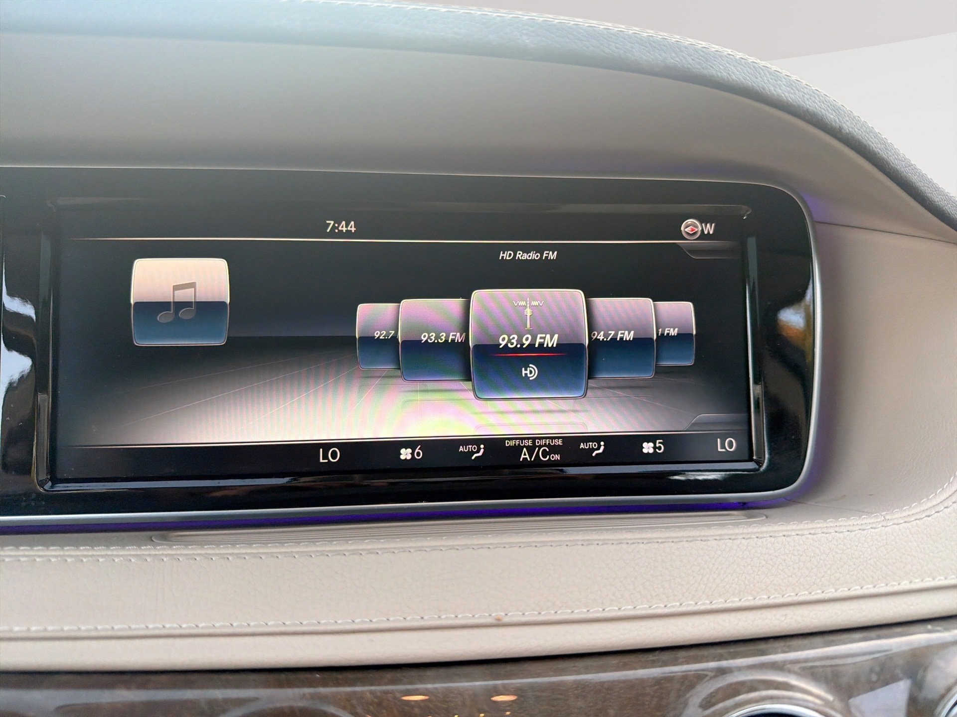 Used 2015 Mercedes-Benz S 550 Sedan w/ Premium 1 Package image 12