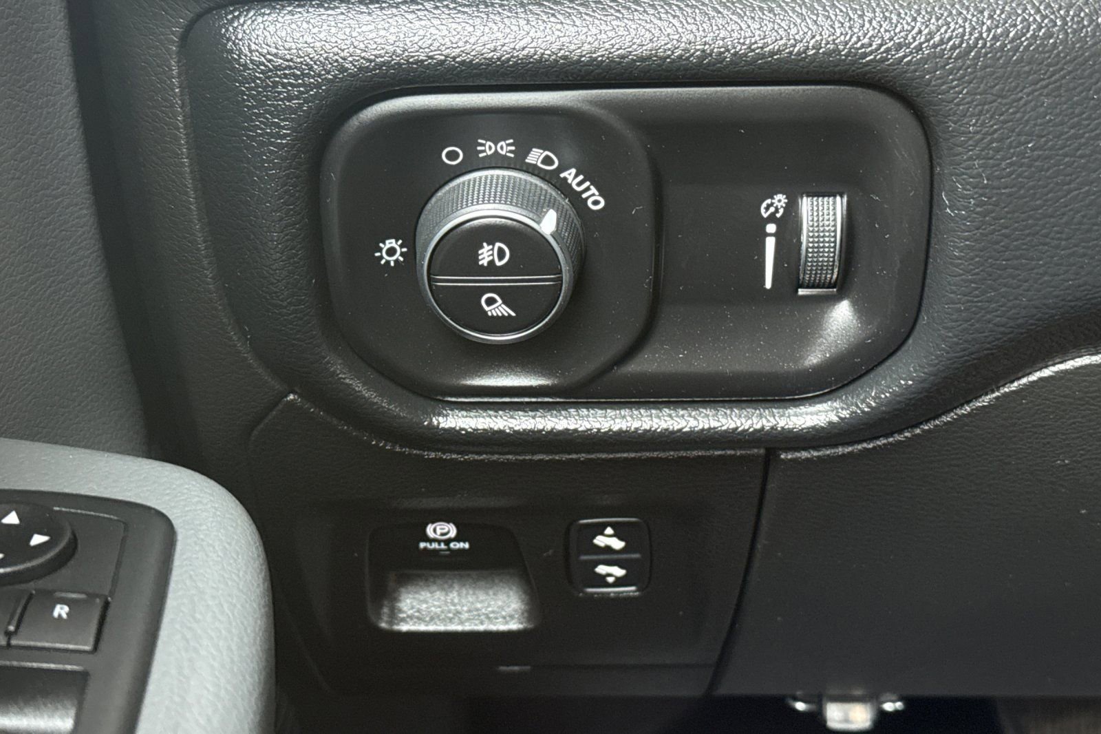 Used 2020 RAM 1500 Big Horn AWD/4WD image 39