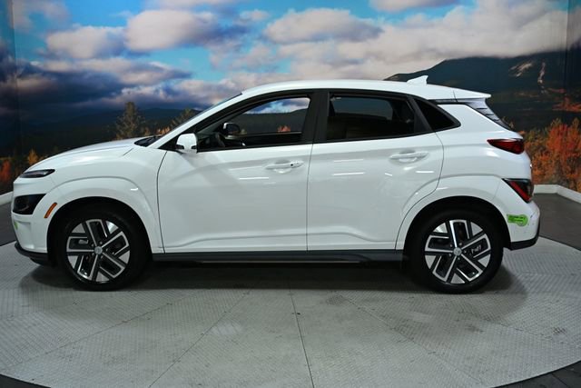 Used 2023 Hyundai Kona SE image 5