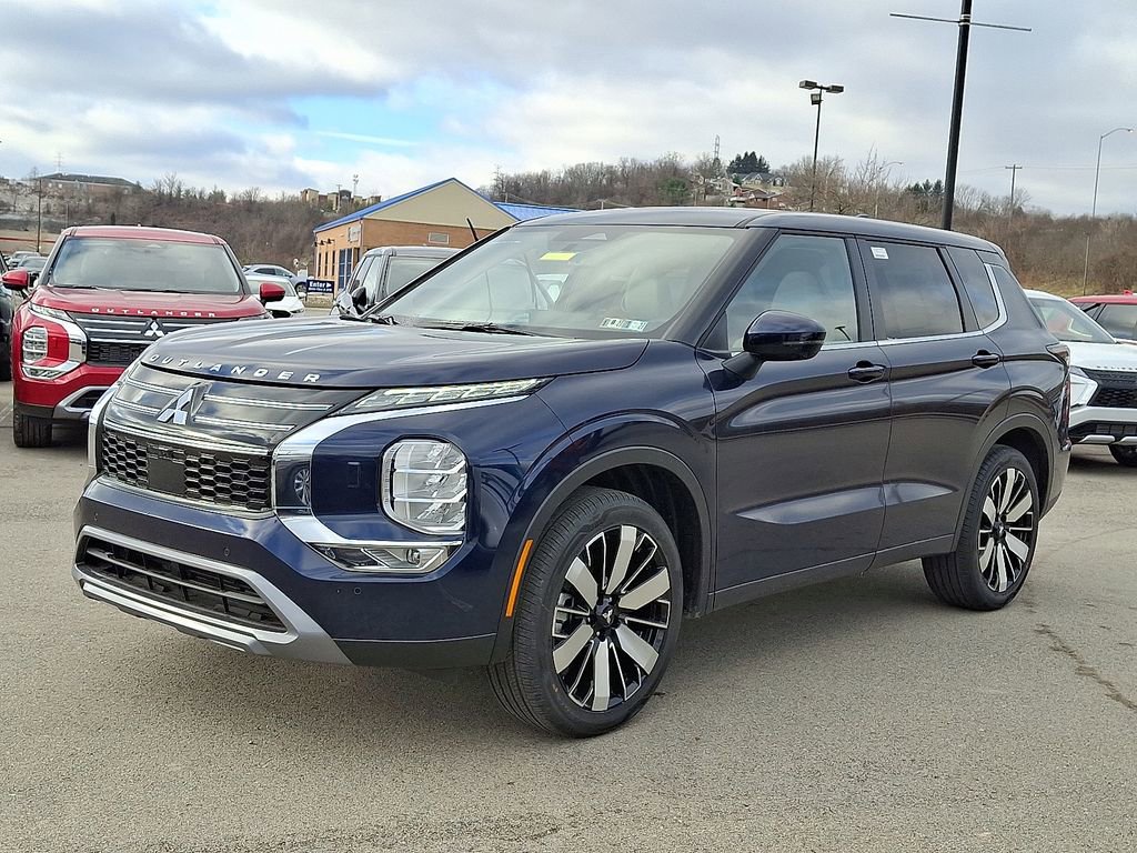 New 2026 Mitsubishi Outlander SE image 2