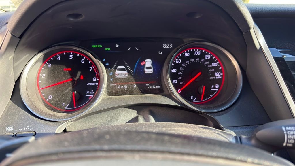 Used 2021 Toyota Camry XSE image 11