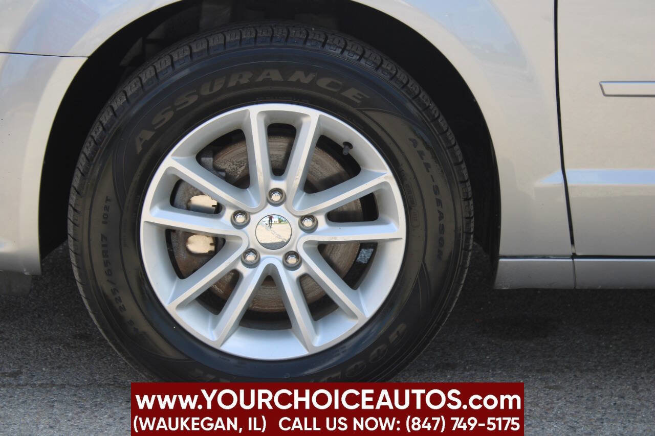 Used 2015 Dodge Grand Caravan SXT w/ UConnect Hands-Free Group image 9