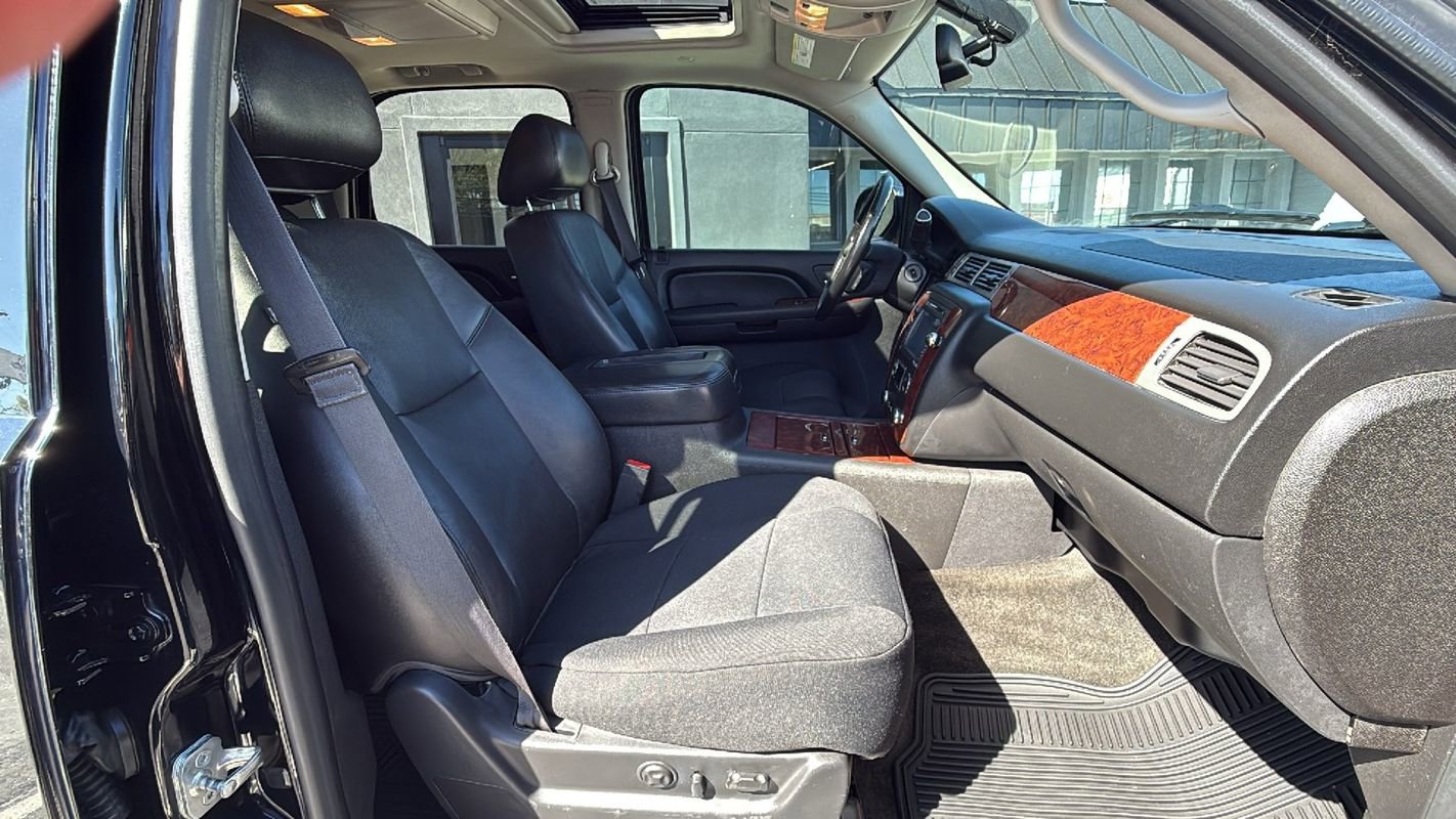 Used 2014 Chevrolet Tahoe LTZ image 18