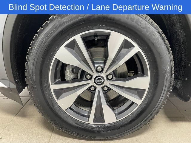 Used 2024 Nissan Murano SV AWD/4WD image 7
