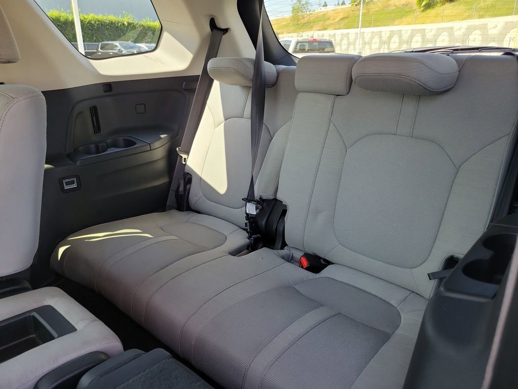 Certified 2023 Honda Pilot LX image 13