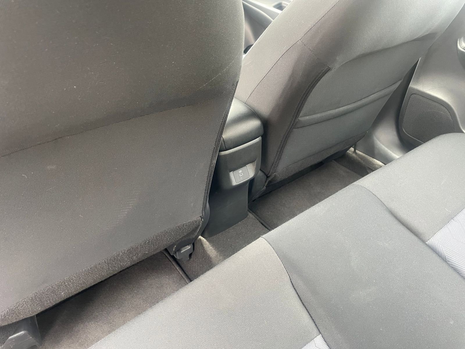 Used 2025 Nissan Versa SV FWD image 23