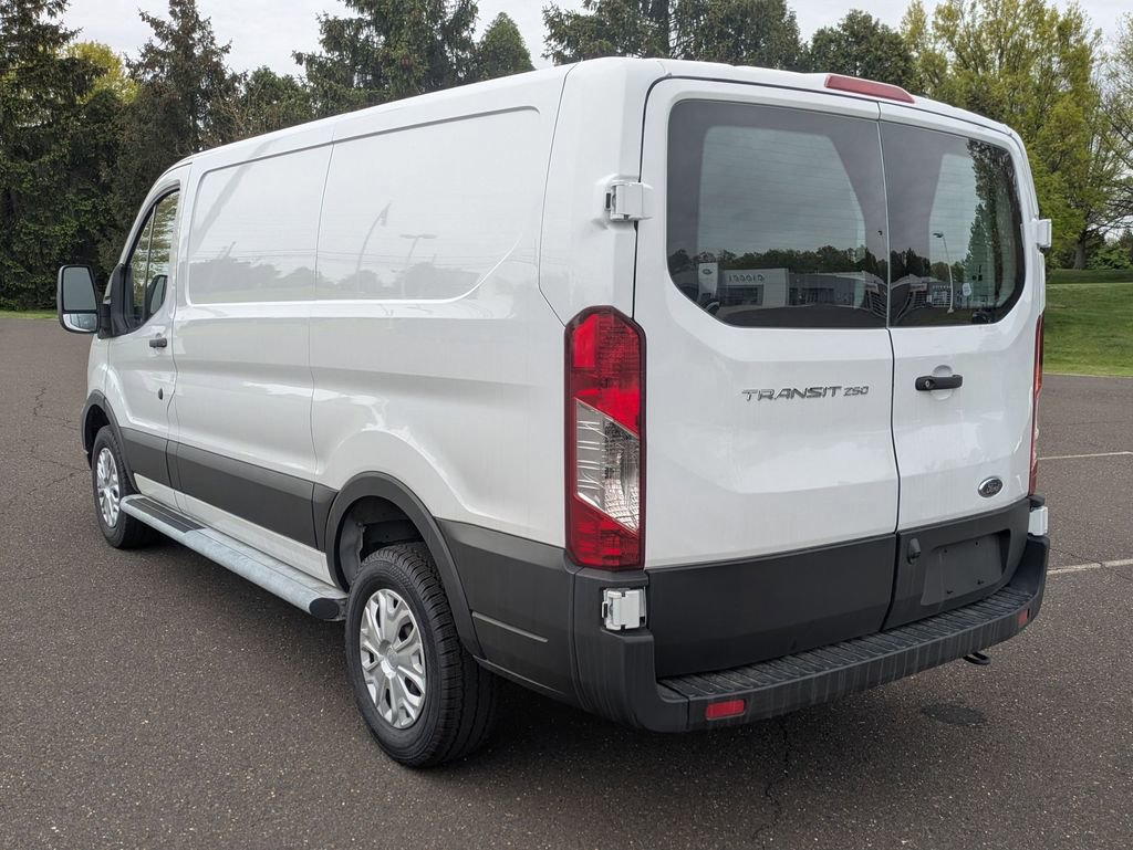 Used 2024 Ford Transit 250 Low Roof w/ Exterior Upgrade Package RWD image 7