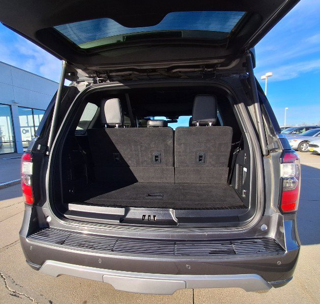 Used 2020 Ford Expedition Limited w/ Equipment Group 301A image 23