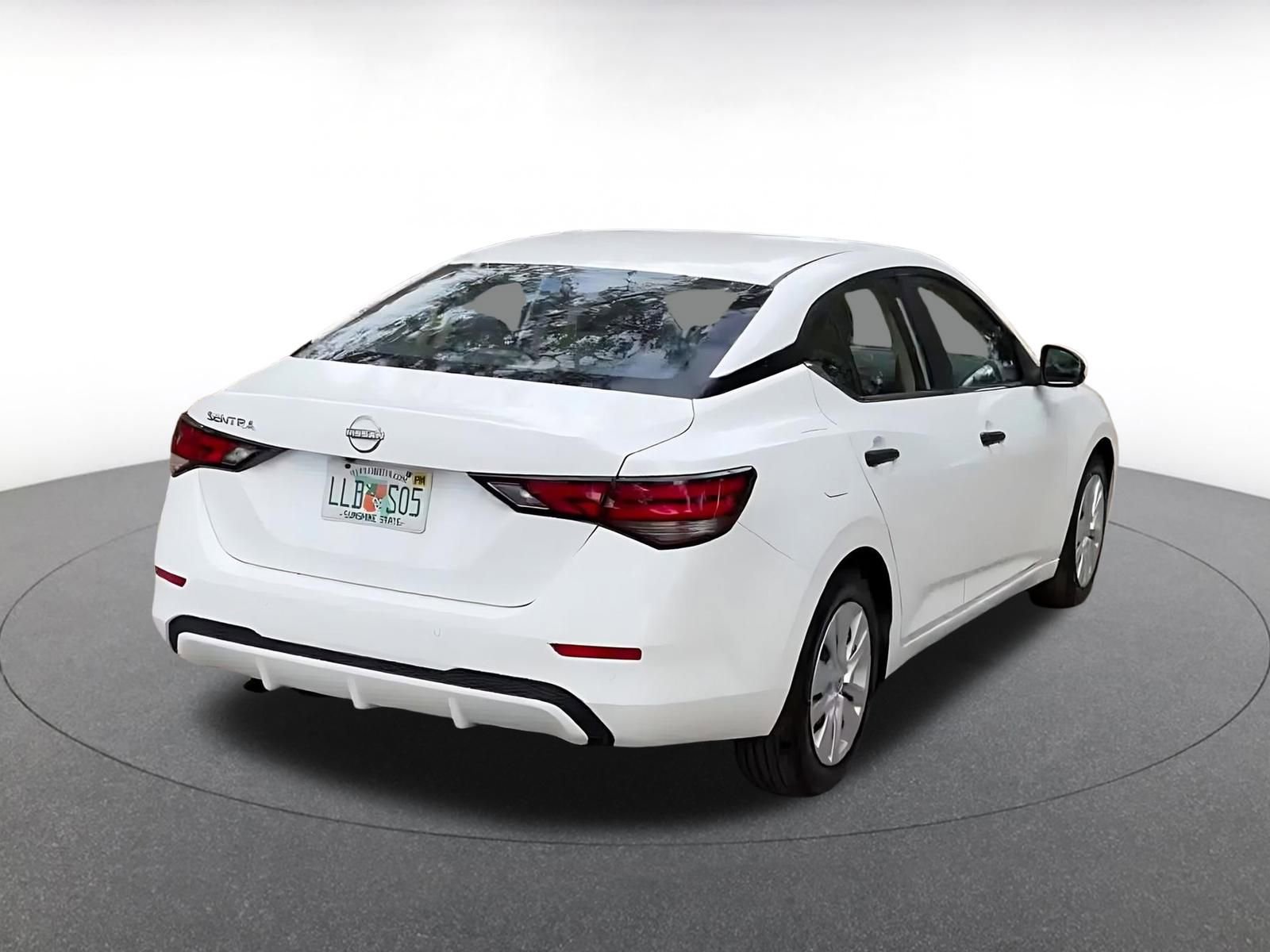 Used 2025 Nissan Sentra S FWD image 14