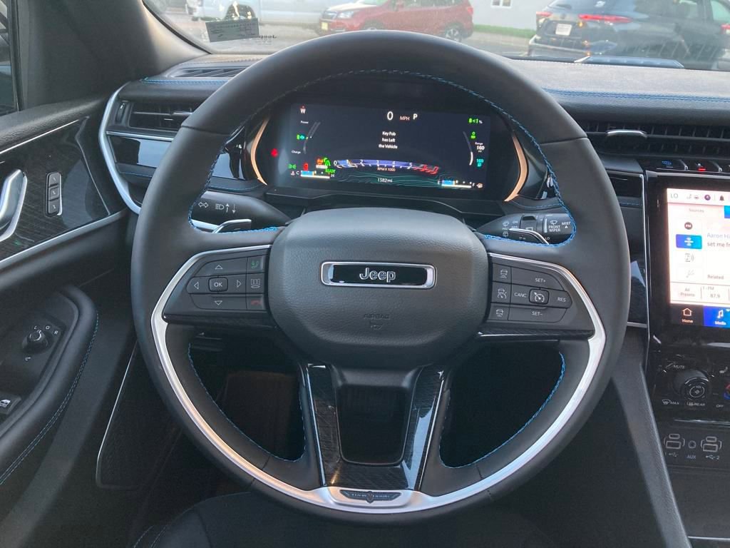 New 2024 Jeep Grand Cherokee Trailhawk w/ Advanced Protech Group II image 15