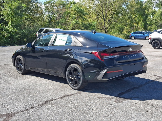 New 2026 Hyundai Elantra SEL Sport FWD image 6