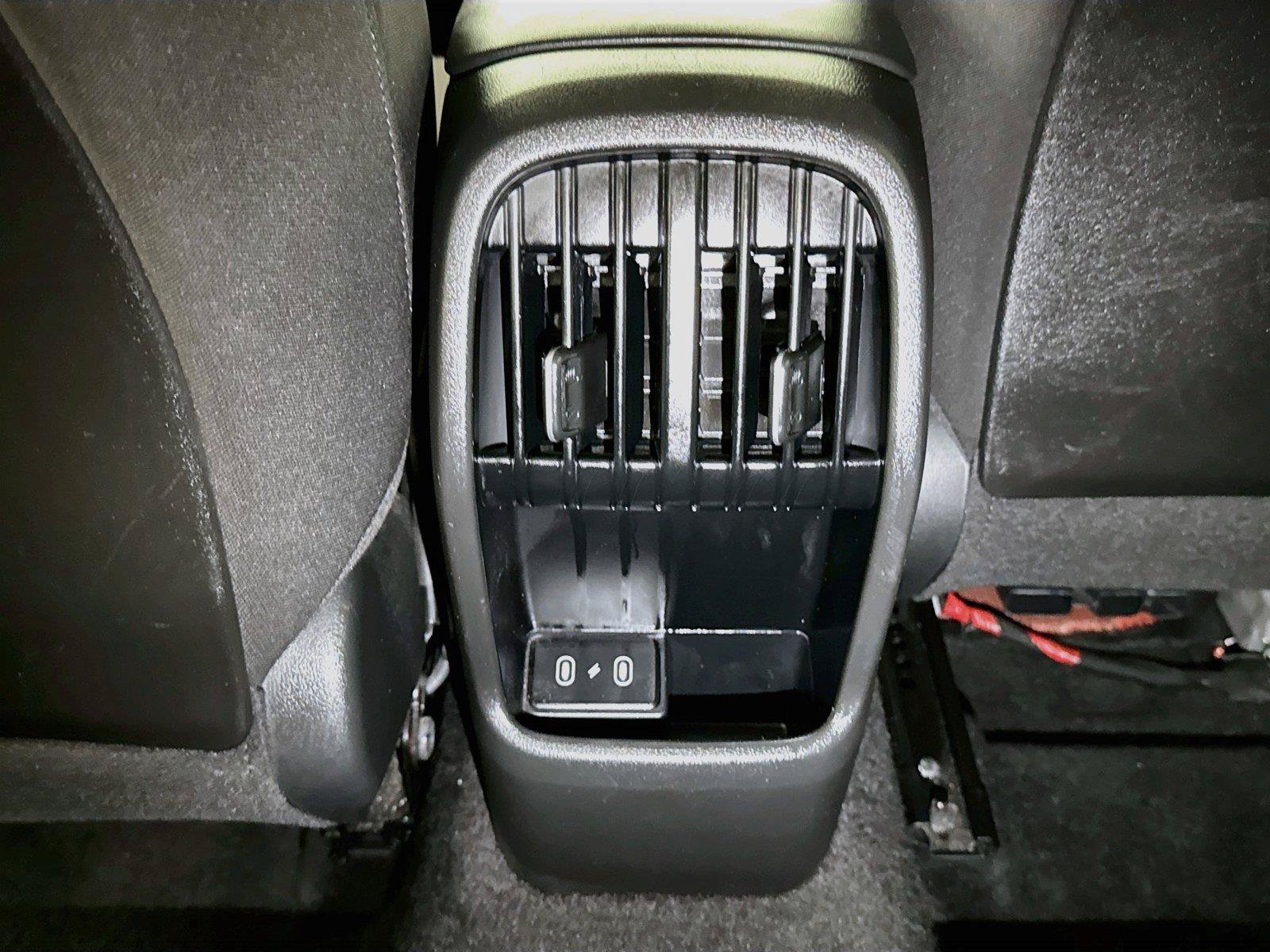 Used 2025 Hyundai Kona SEL FWD image 21