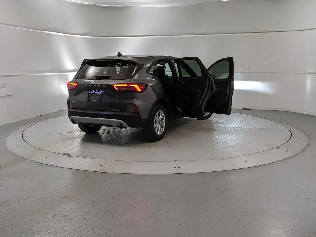 New 2026 Ford Escape Active image 9