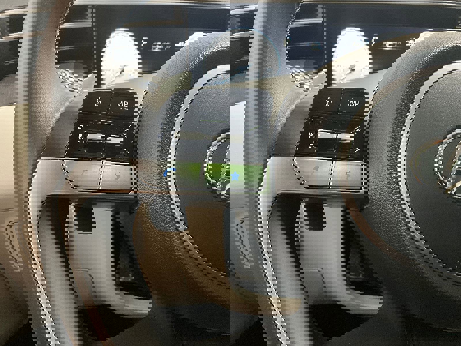 Used 2023 Hyundai Tucson Limited image 17