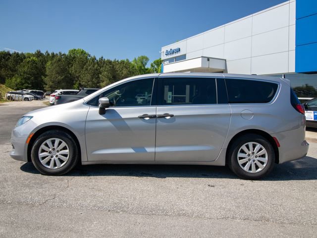 Used 2018 Chrysler Pacifica L FWD image 4