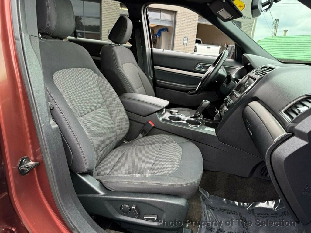 Used 2018 Ford Explorer XLT w/ Equipment Group 201A image 39
