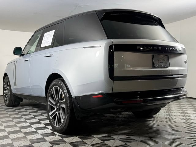 Used 2023 Land Rover Range Rover SE AWD/4WD image 4