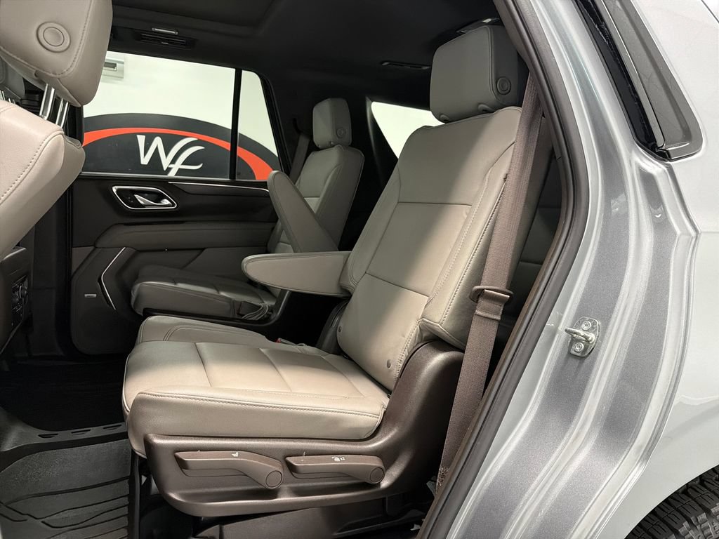 Used 2024 Chevrolet Tahoe Z71 w/ Luxury Package AWD/4WD image 11