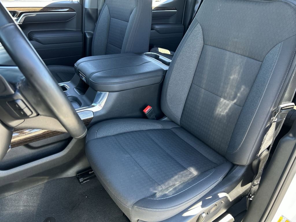 Used 2025 GMC Sierra 1500 Elevation image 19