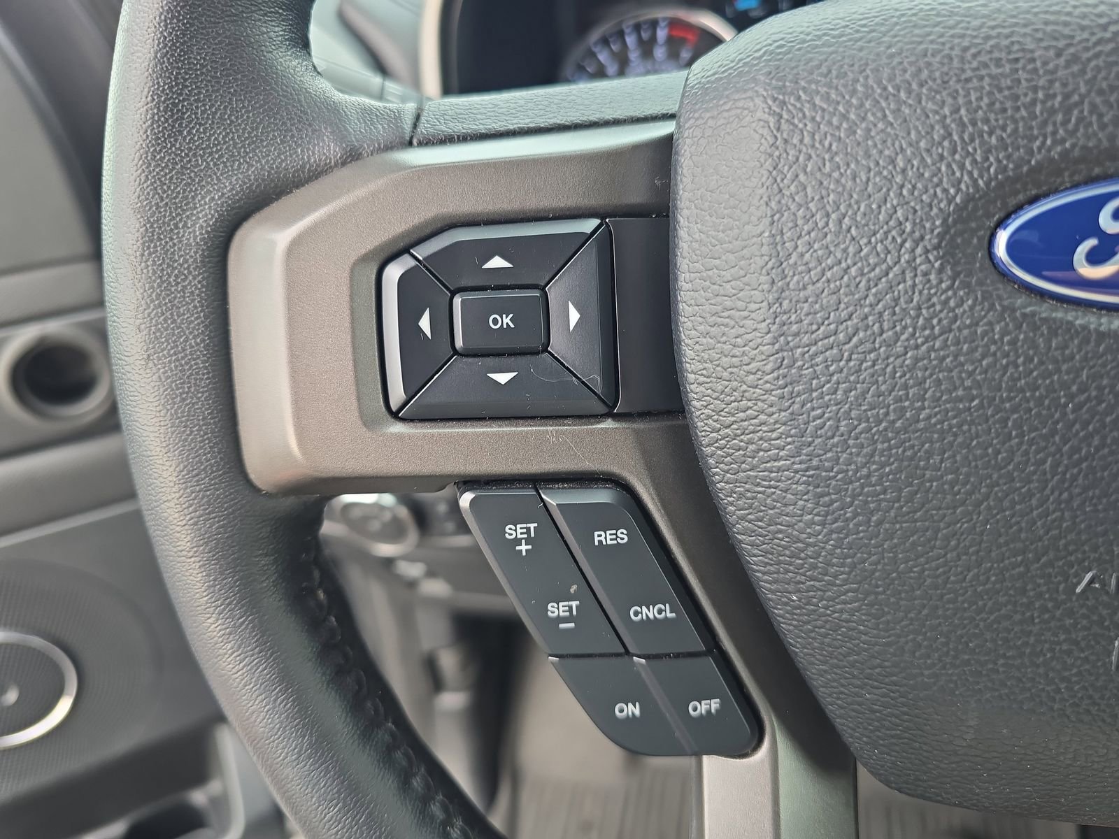 Used 2020 Ford Expedition Max XLT w/ Equipment Group 202A image 24