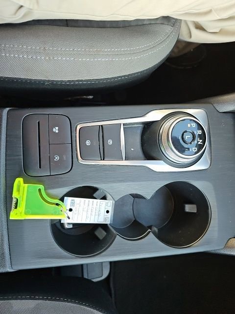 Used 2022 Ford Escape SE image 40