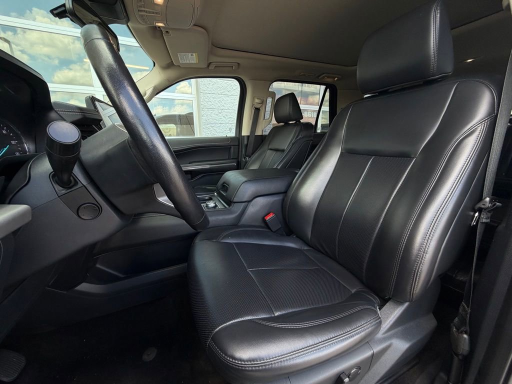 Used 2022 Ford Expedition XLT AWD/4WD image 6