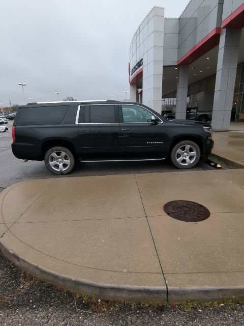 Used 2017 Chevrolet Suburban Premier image 21