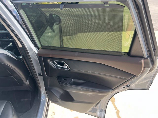 Used 2023 Nissan Rogue Platinum AWD/4WD image 28
