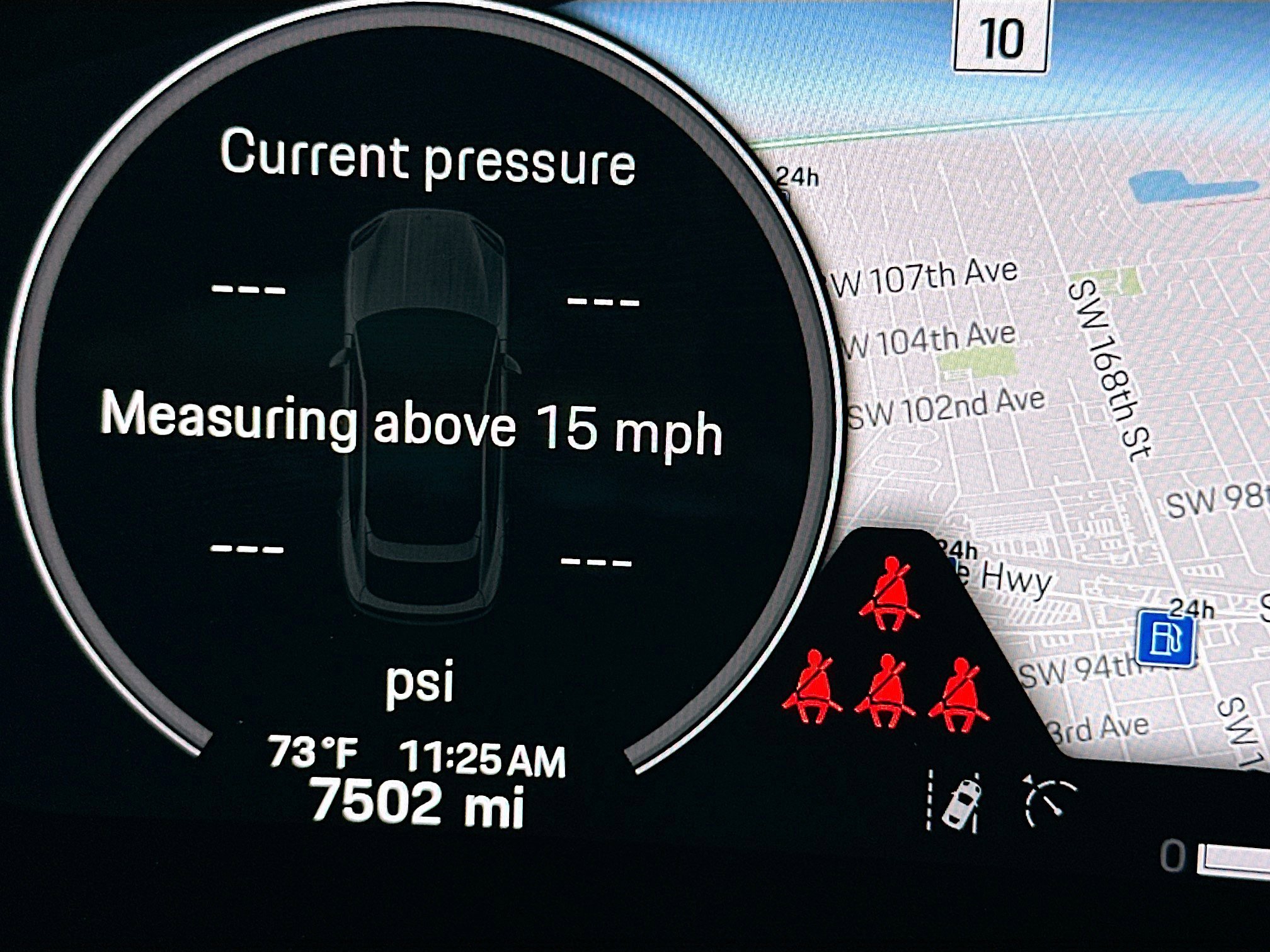 Used 2025 Porsche Cayenne Coupe image 12