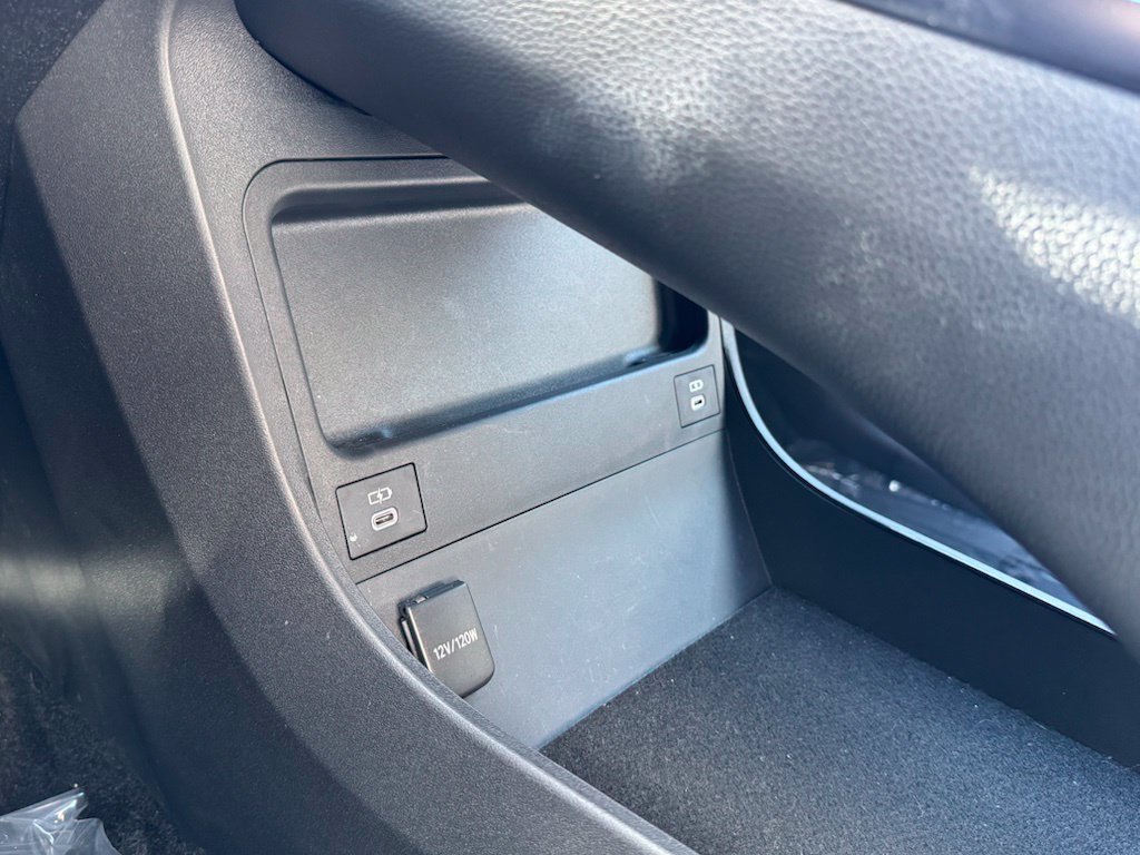 Certified 2023 Subaru Solterra AWD image 17