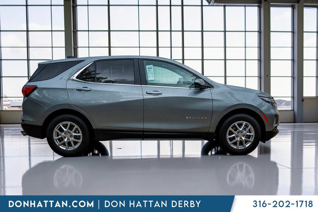 Used 2024 Chevrolet Equinox LT w/ LPO, Floor Liner Package FWD image 32