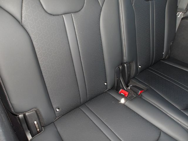 Used 2024 Kia Sorento EX AWD/4WD image 12