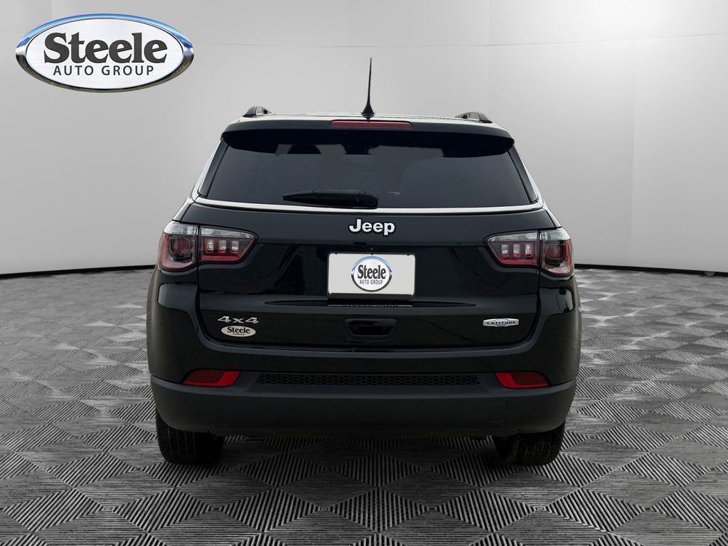 Certified 2023 Jeep Compass Latitude w/ Sun and Sound Group image 4