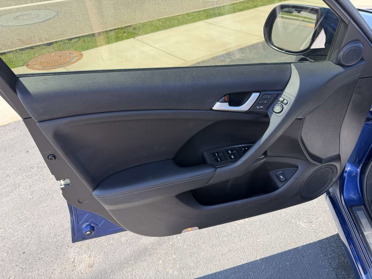 Used 2012 Acura TSX Sport Wagon FWD image 11