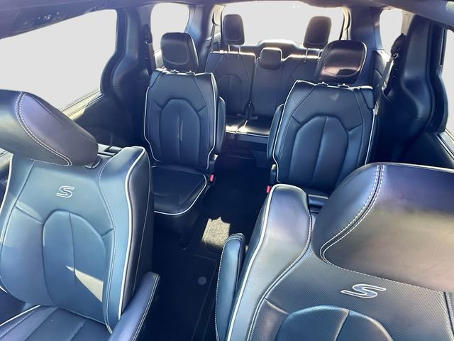 Used 2025 Chrysler Pacifica Limited w/ Uconnect Theater Family Group AWD/4WD image 23