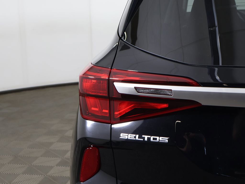 Used 2023 Kia Seltos LX image 13