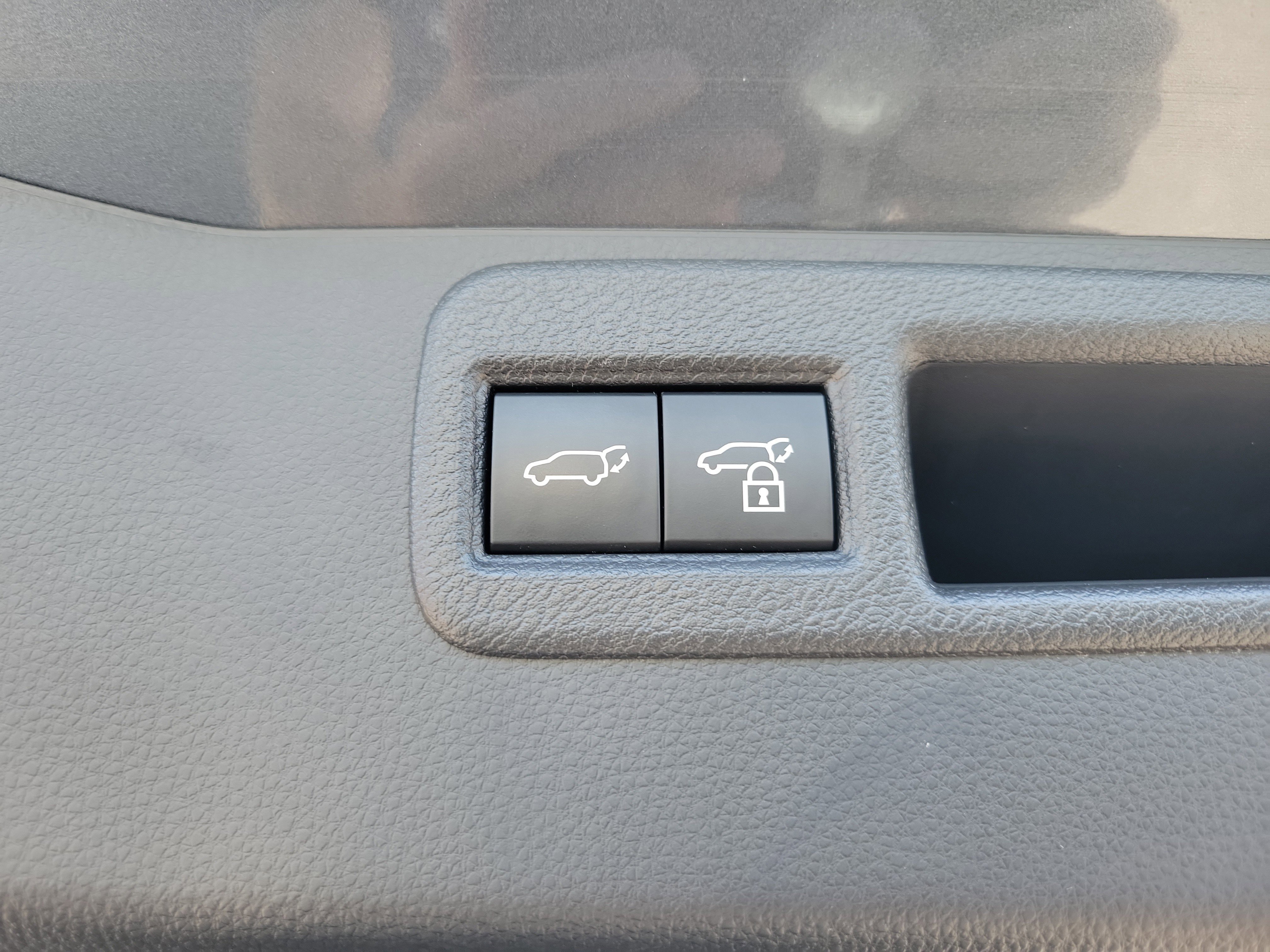 Used 2024 Toyota Venza Limited image 15