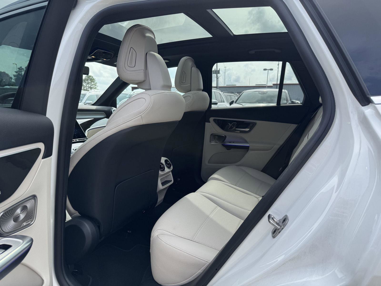 Certified 2025 Mercedes-Benz GLC 300 image 17