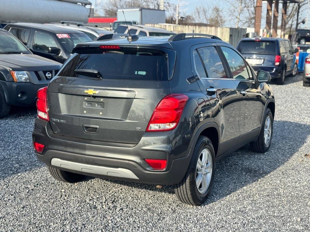 Used 2018 Chevrolet Trax LT w/ LT Convenience Package AWD/4WD image 4