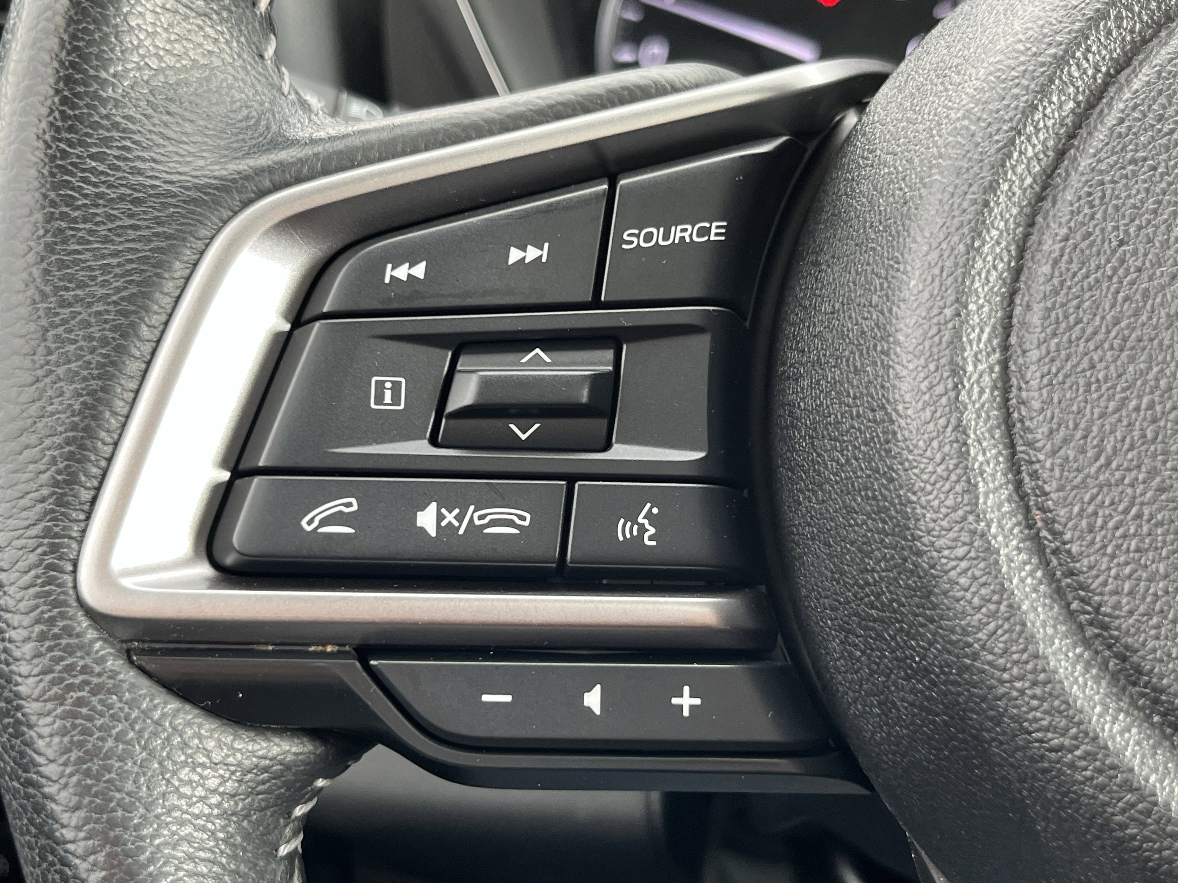 Used 2023 Subaru Ascent Limited w/ Technology Package image 25