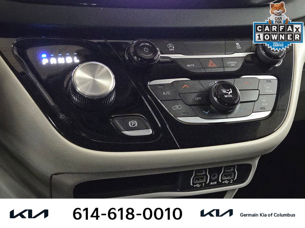 Used 2023 Chrysler Voyager LX image 25